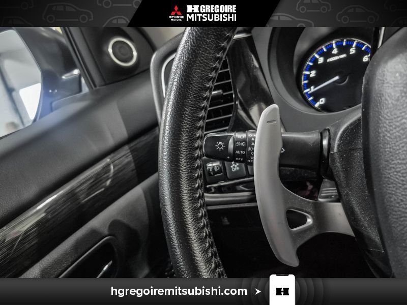 2016 Mitsubishi Outlander White Laval - photo #19