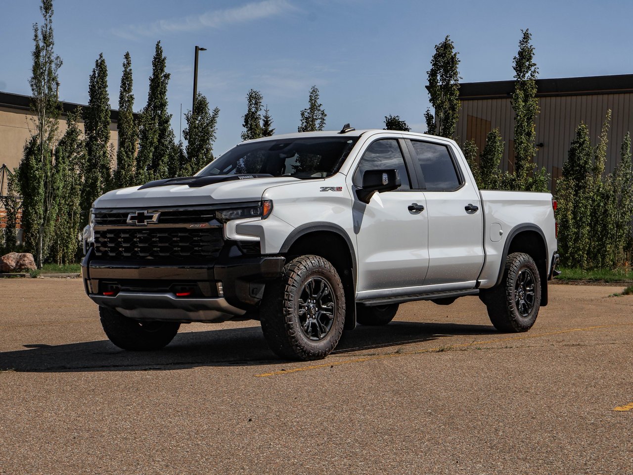 2024 Chevrolet Silverado 1500 4WD Crew Cab 147 ZR2 White Sherwood Park - photo #3