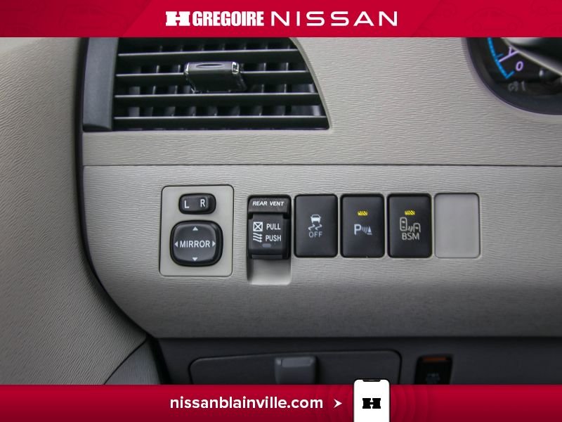 2013 Toyota Sienna Grey Saint-Eustache - photo #20