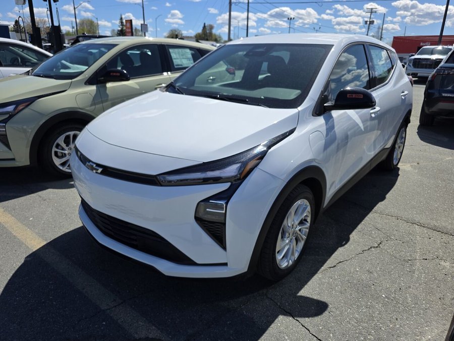 2027 Chevrolet Bolt 2027 Summit White