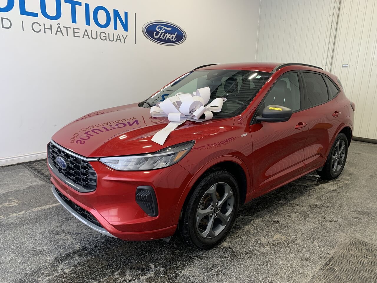 Ford Escape ST-LINE, AWD, HYBRIDE, 2.5L 2023 Rouge Châteauguay - photo #0