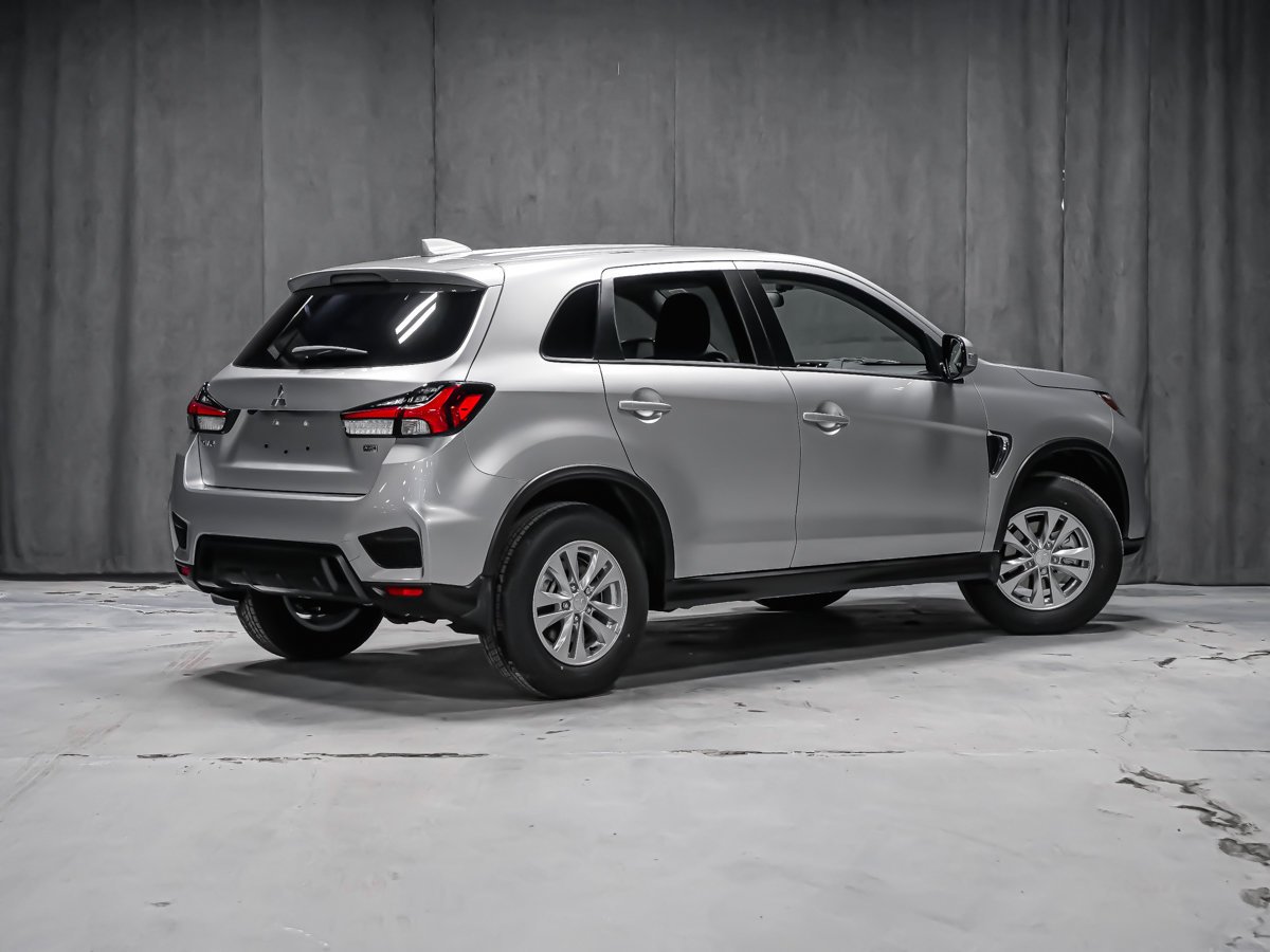2026 Mitsubishi RVR SE Grey Montreal - photo #3