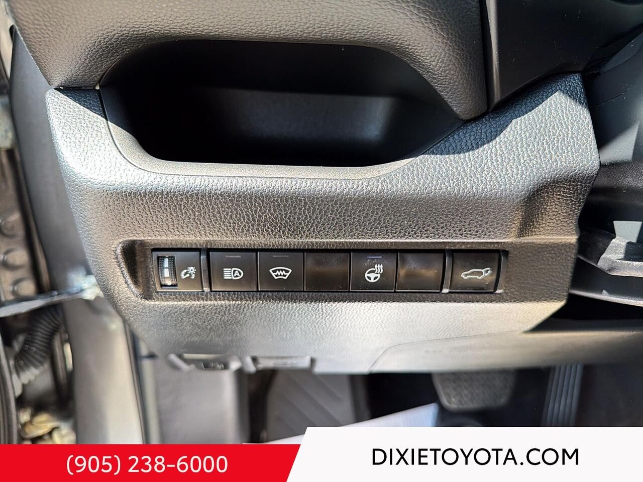 2023 Toyota RAV4 XLE AWD / HEATED SEATS / MOONROOF / ALLOY WHEELS / CARPLAY AND ANDROID AUTO Magnetic Grey Metallic Mississauga - photo #12