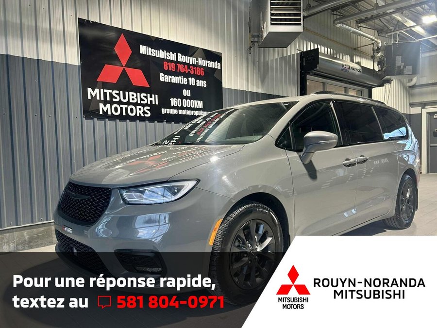 Chrysler Pacifica Touring TA 2022 Gris