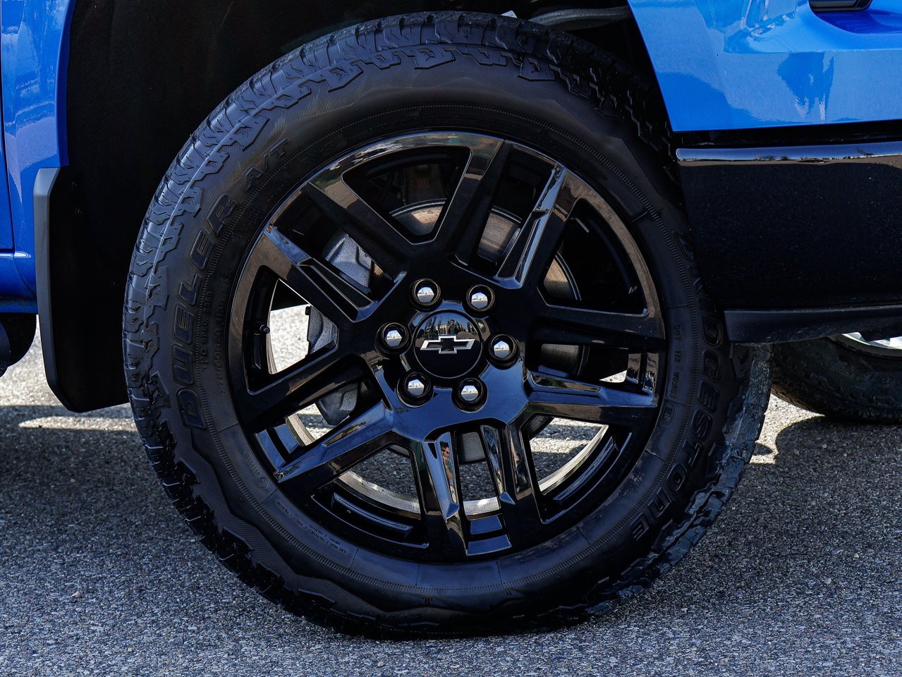 2025 Chevrolet Silverado 1500 4WD Crew Cab 147 LT Trail Boss Blue Sherwood Park - photo #5