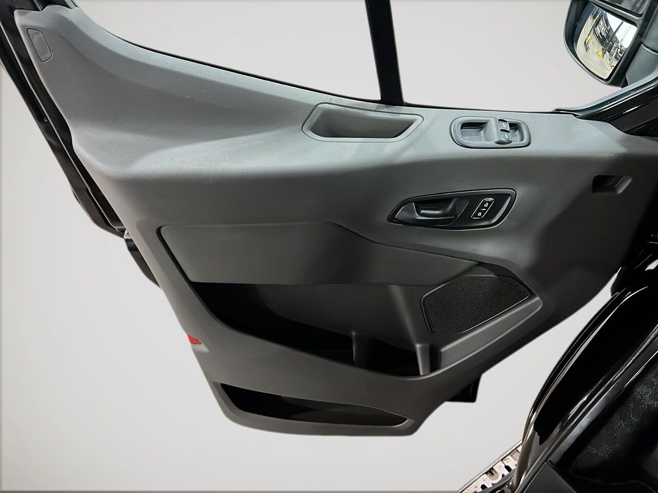 2025 Ford Transit fourgon utilitaire Black Québec - photo #10