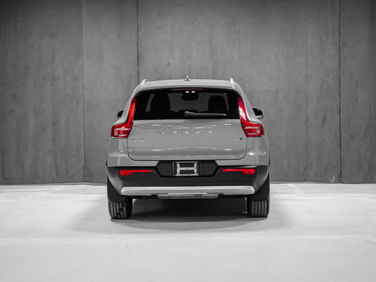 Volvo XC40 B5 CORE BRIGHT CLIMATE 2025 Gris Montréal - photo #4