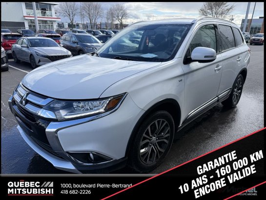 Mitsubishi Outlander SE AWC, 7 passagers, Démarreur à distance 2017 Blanc