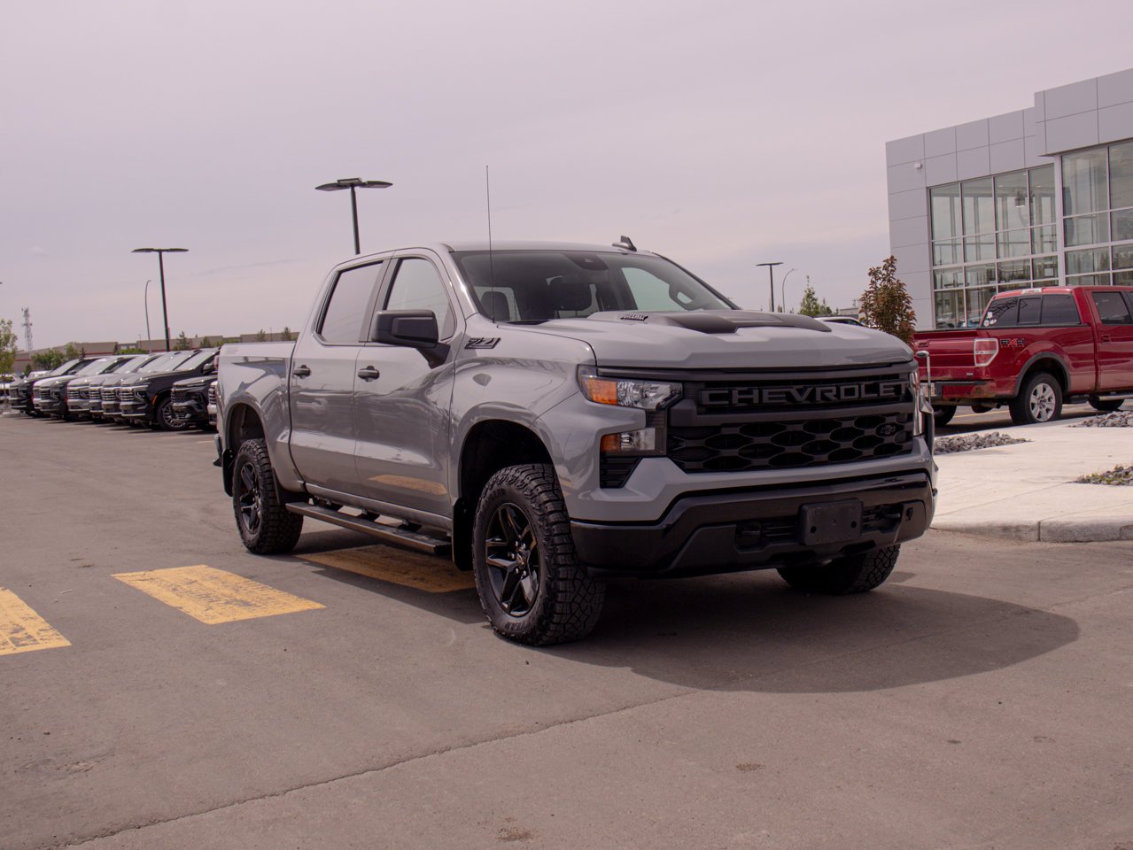 2024 Chevrolet Silverado 1500 4WD Crew Cab 147 Custom Trail Boss Grey Sherwood Park - photo #12