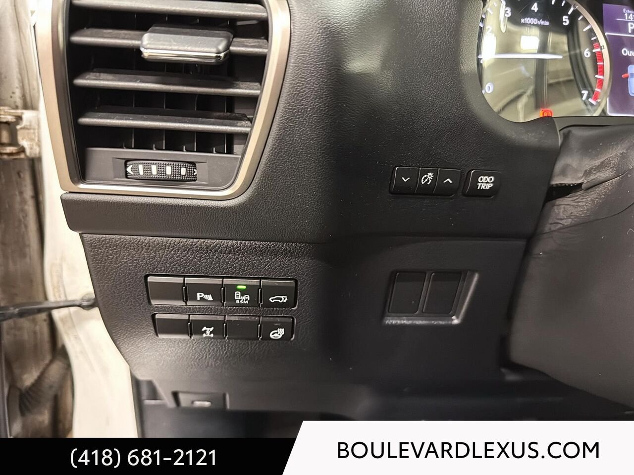 Lexus NX 19362B 2015 Blanc Québec - photo #12