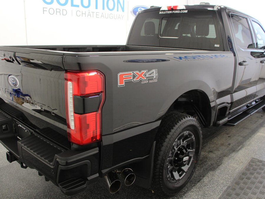 2024 Ford Super Duty F-250 SRW F250 LARIAT CREW CAB Agate Black Metallic