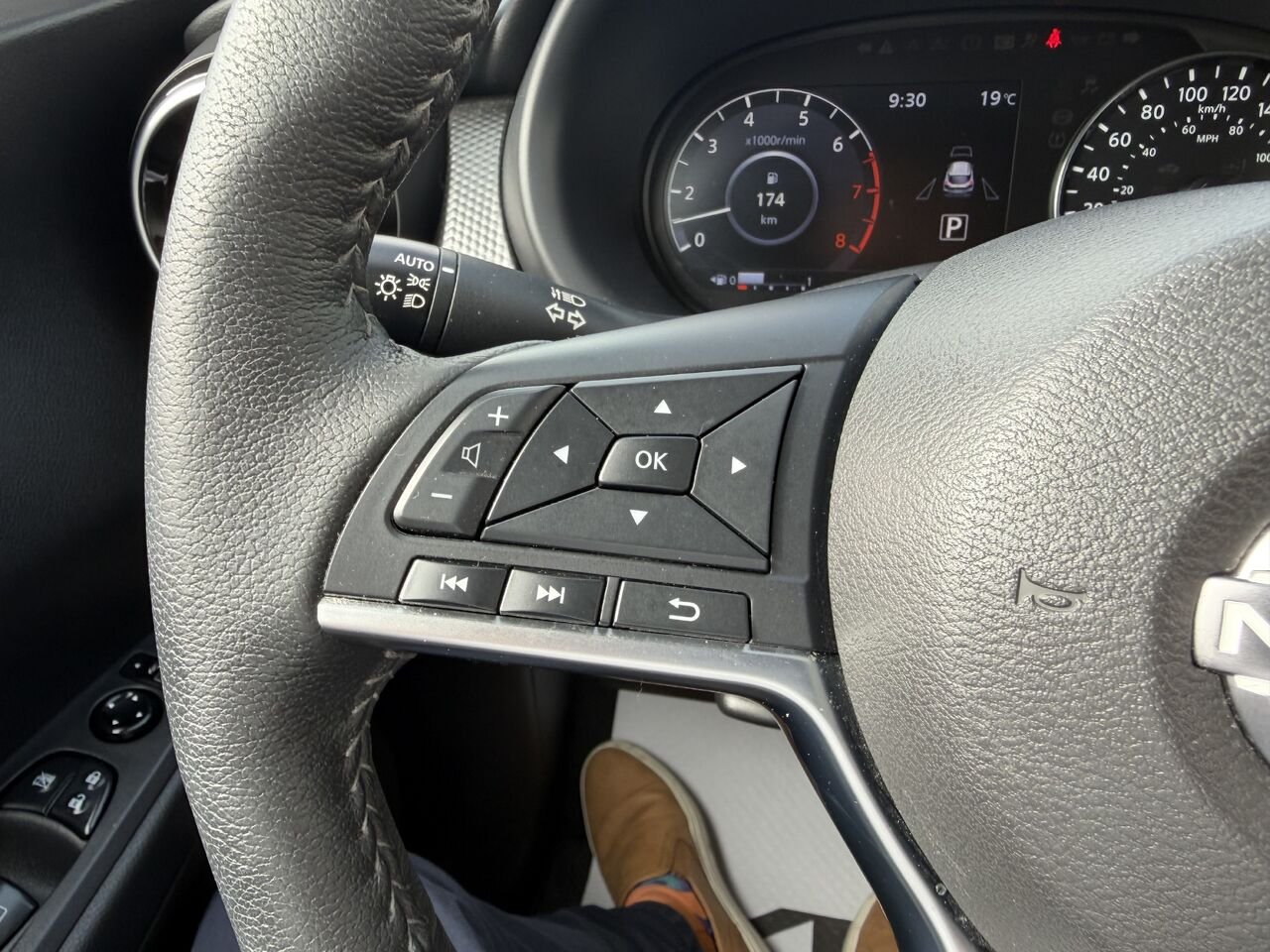2024 Nissan Kicks Grey Thetford Mines - photo #19
