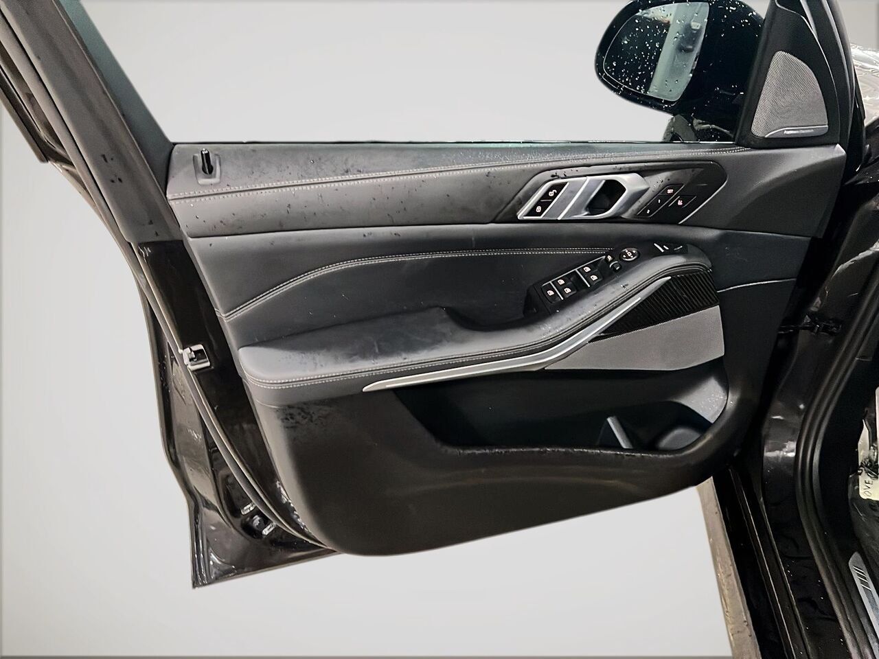 2024 BMW X5 Black Québec - photo #10