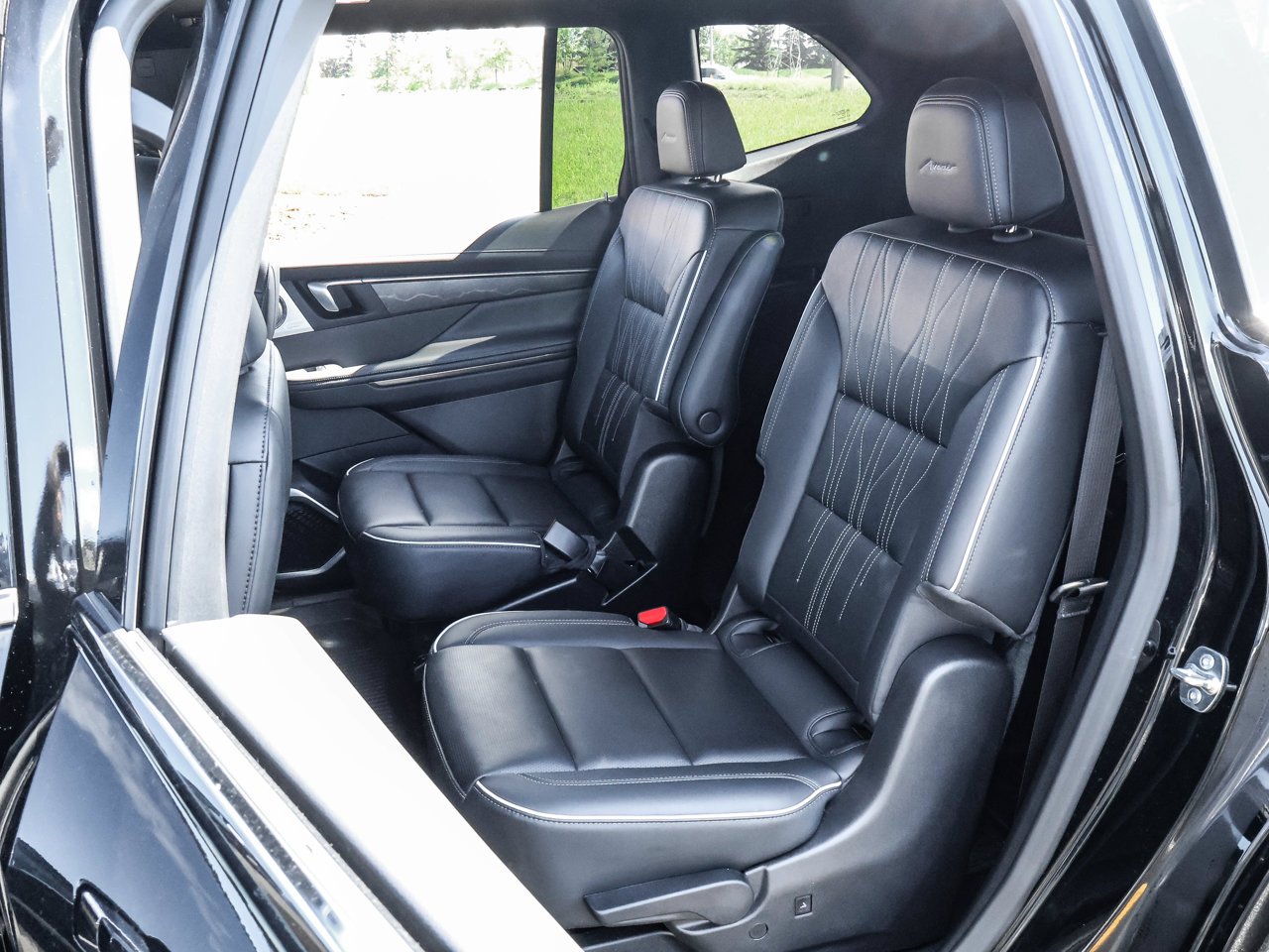 2026 Buick Enclave AWD 4dr Avenir Black Sherwood Park - photo #15