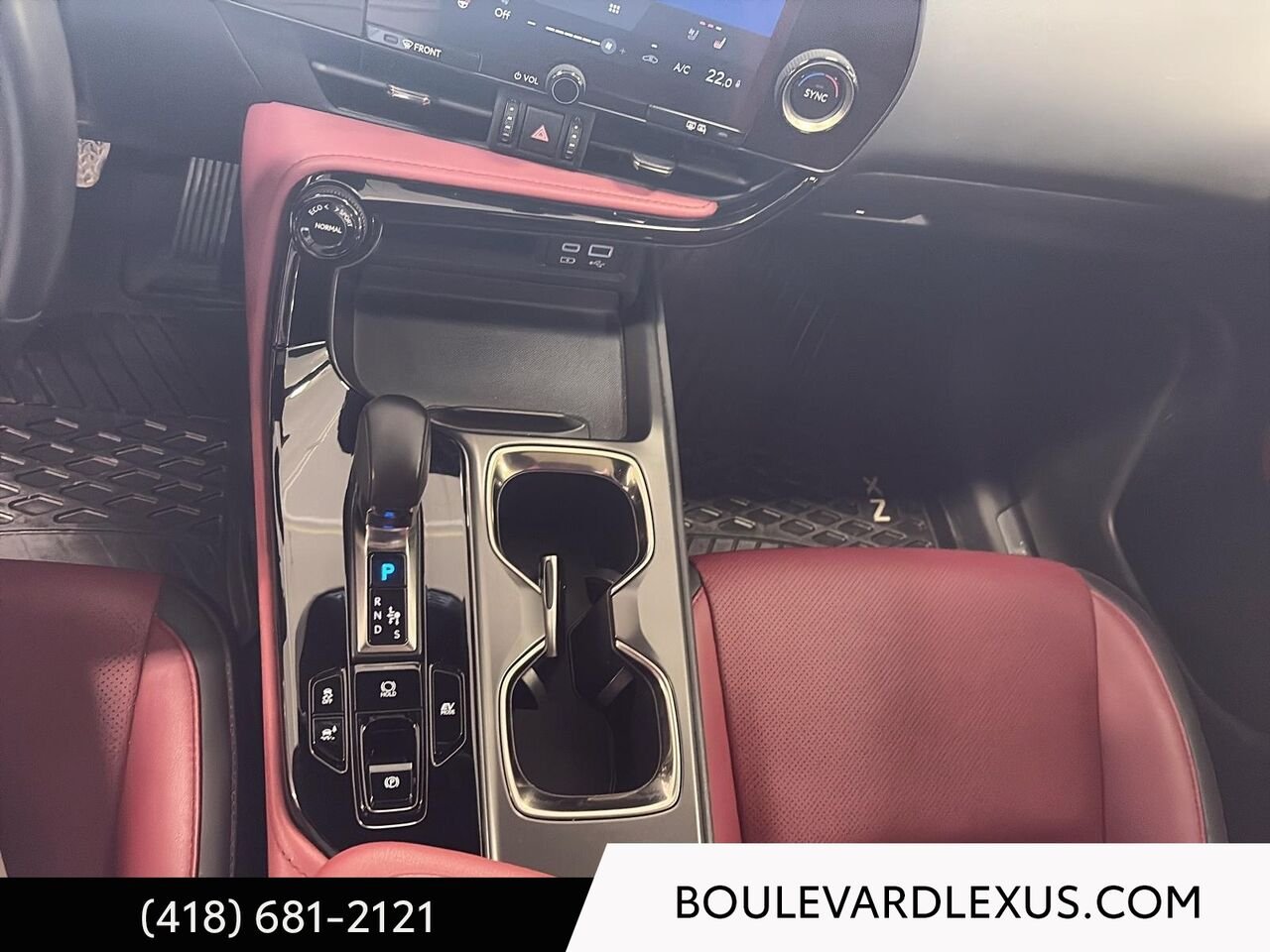 Lexus NX 19359A 2023 Blanc Québec - photo #17