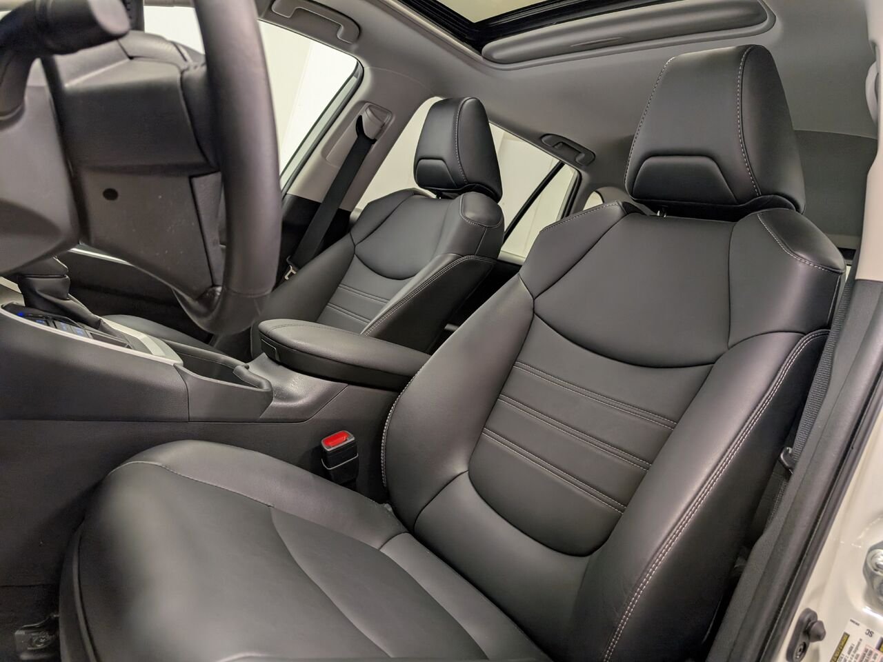 TOYOTA RAV4 AWD XLE 5486 km SEULEMENT Toit Ouvrant à voir!! 2022 Blanc Sherbrooke - photo #6