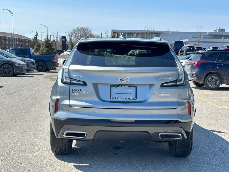 2024 Cadillac XT4 2024 Silver