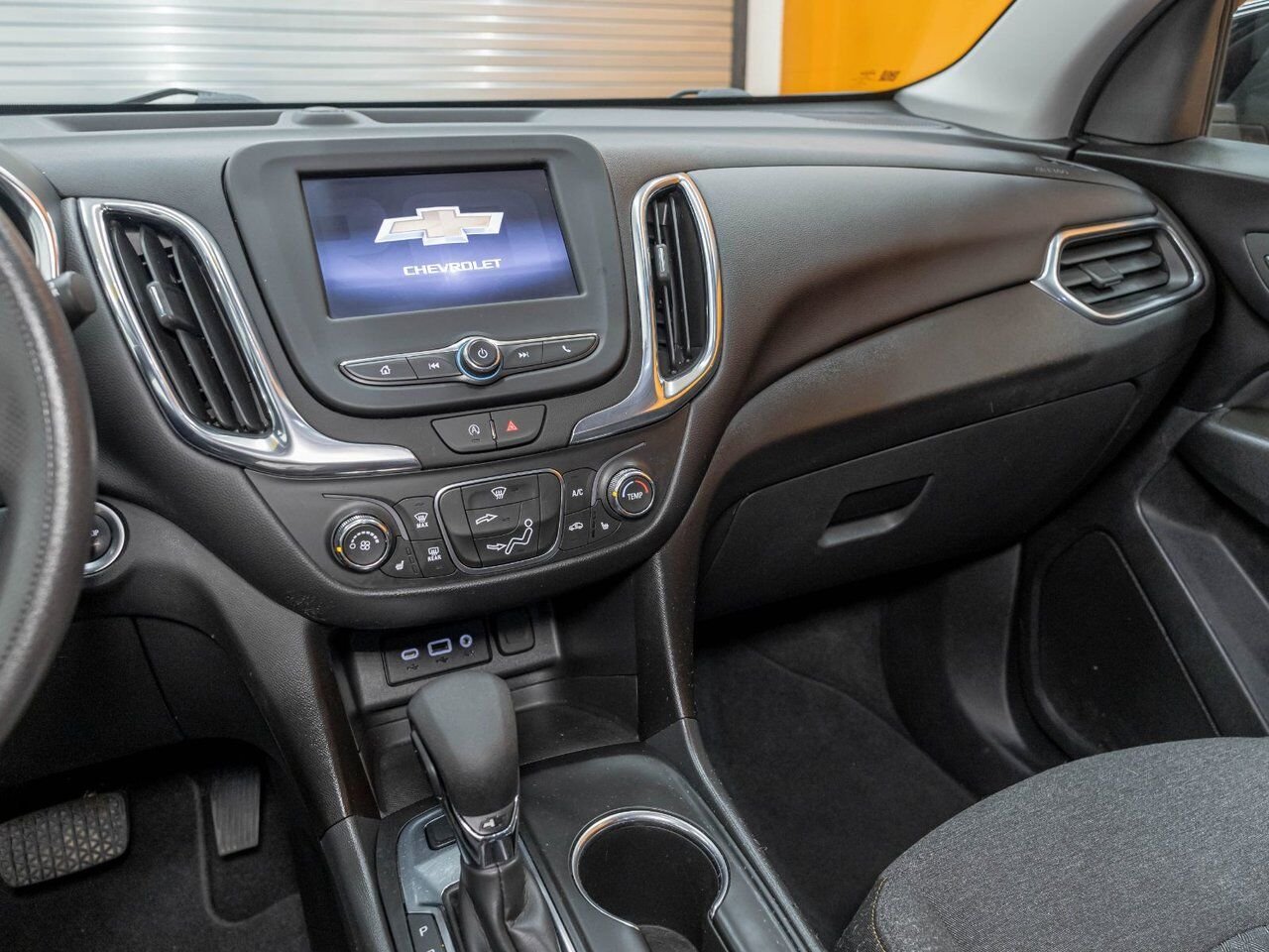 2023 Chevrolet Equinox LT AWD *SIÈGES CHAUFF* CARPLAY BLUETOOTH WIFI USB Black Saint-Jérôme - photo #17