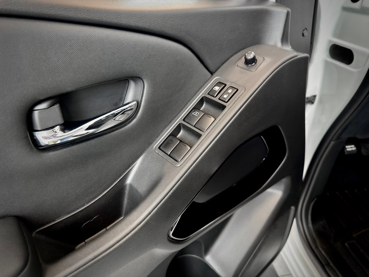2023 Nissan Frontier White Notre-Dame-des-Prairies - photo #22