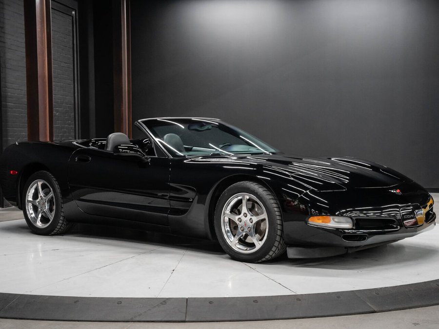 2002 Chevrolet Corvette 2002 Black