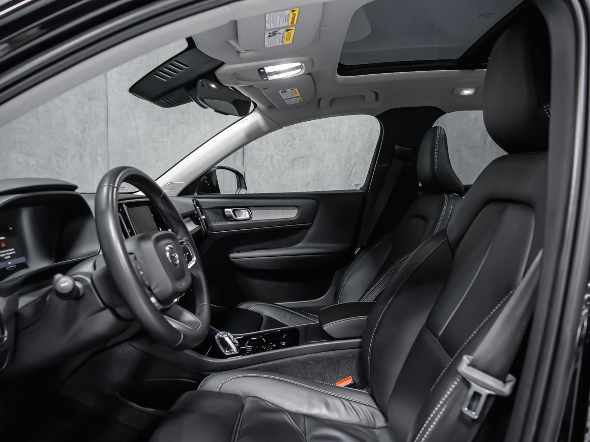 Volvo XC40 B5 PLUS DARK 2023 Noir Montréal - photo #11
