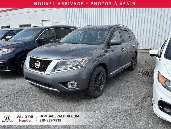 Nissan Pathfinder 4 roues motrices 4 portes SL 2015 2015 Gris