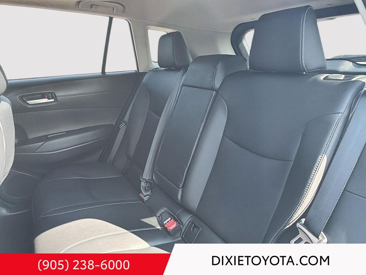 2026 Toyota Corolla Cross XLE AWD / CLEAN CARFAX / HEATED SEATS / MOONROOF / ALLOY WHEELS / CARPLAY AND ANDROID AUTO White Mississauga - photo #20