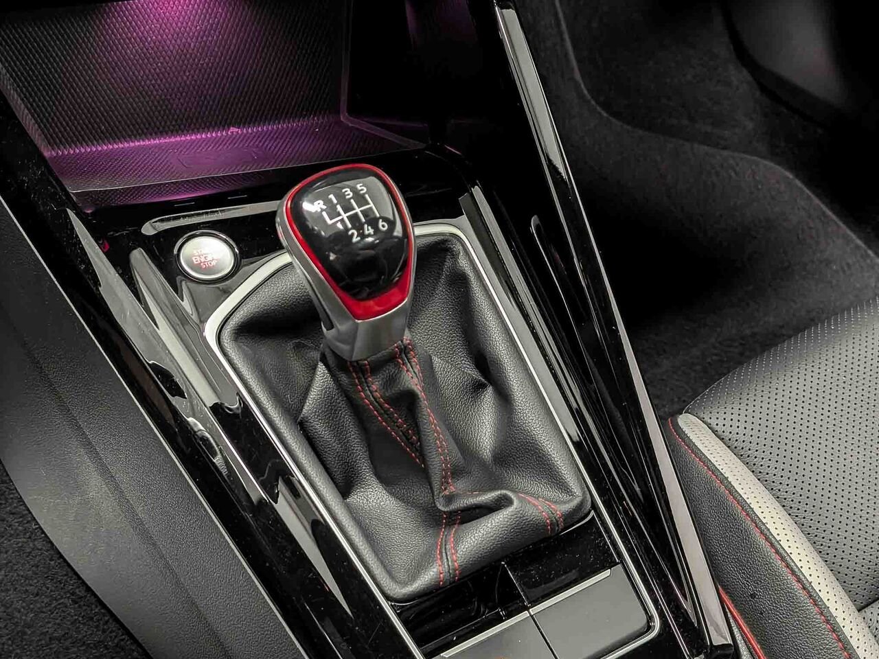 2023 Volkswagen GOLF GTI 2.0 TSI Performance Toit Ouvrant Manuelle Other Sherbrooke - photo #22