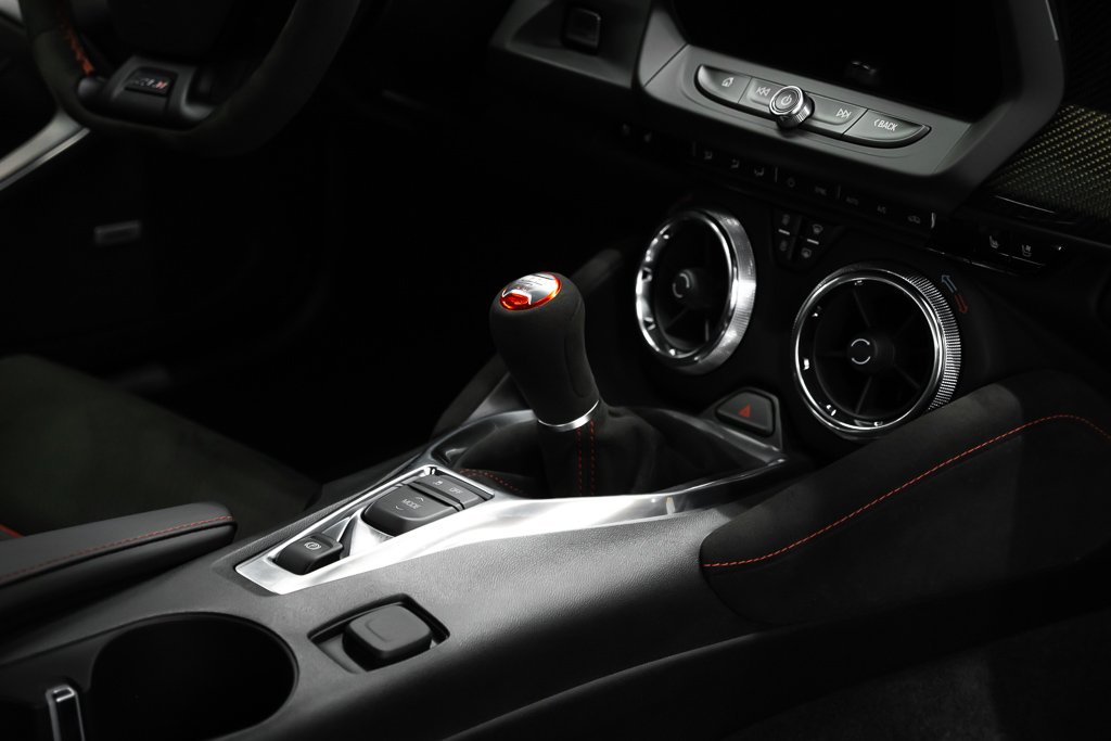 2018 Chevrolet Camaro 2dr Cpe ZL1 | 1LE PACKAGE White Kirkland - photo #13