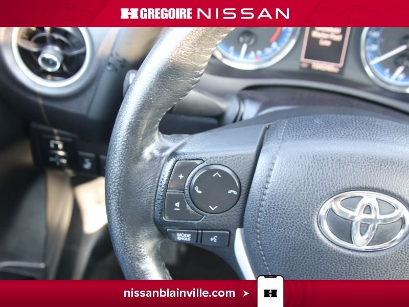 2017 Toyota Corolla White Blainville - photo #16