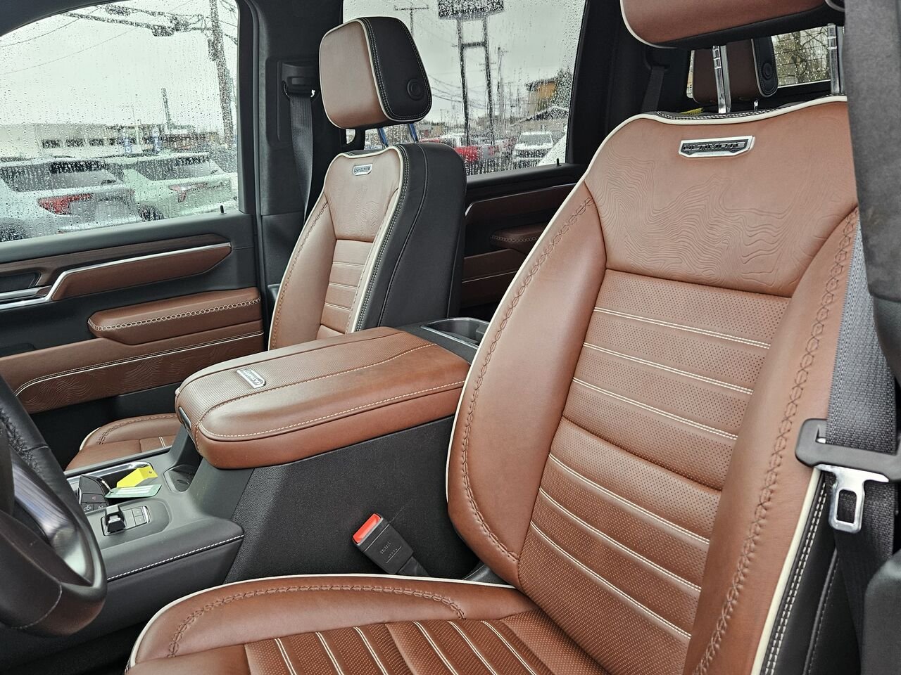 GMC Sierra 3500HD Denali Ultimate cabine multiplace 4RM 172 po 2025 Blanc Thetford Mines - photo #13