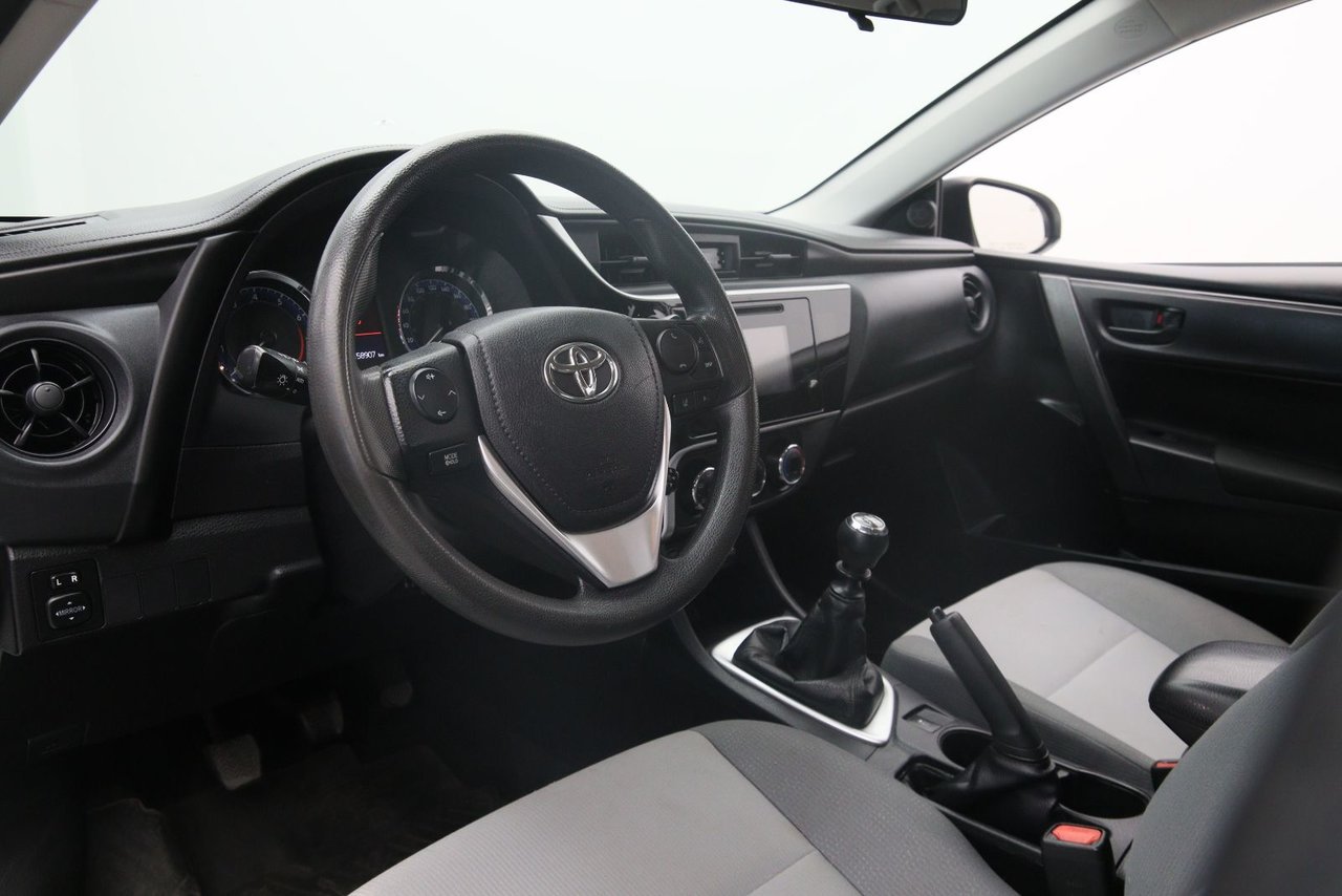 Toyota Corolla NIV 2T1BURHE5JC086477 2018 Blanc Baie-Comeau - photo #6