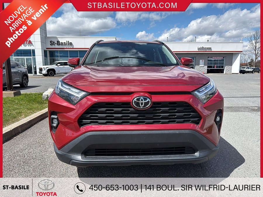 2025 Toyota RAV4 XLE 2025 Red