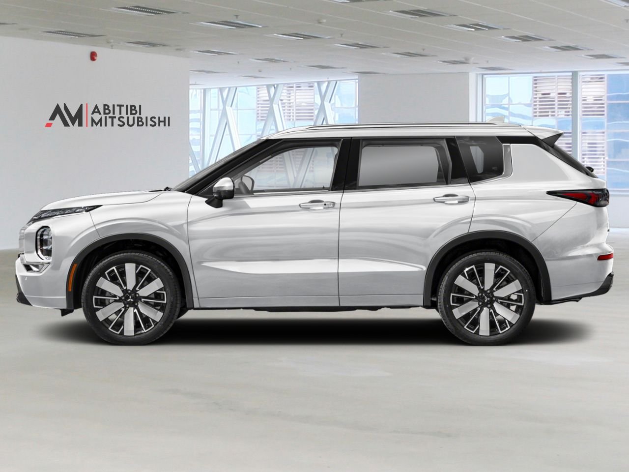 2025 MITSUBISHI Outlander Sterling Silver Amos - photo #2