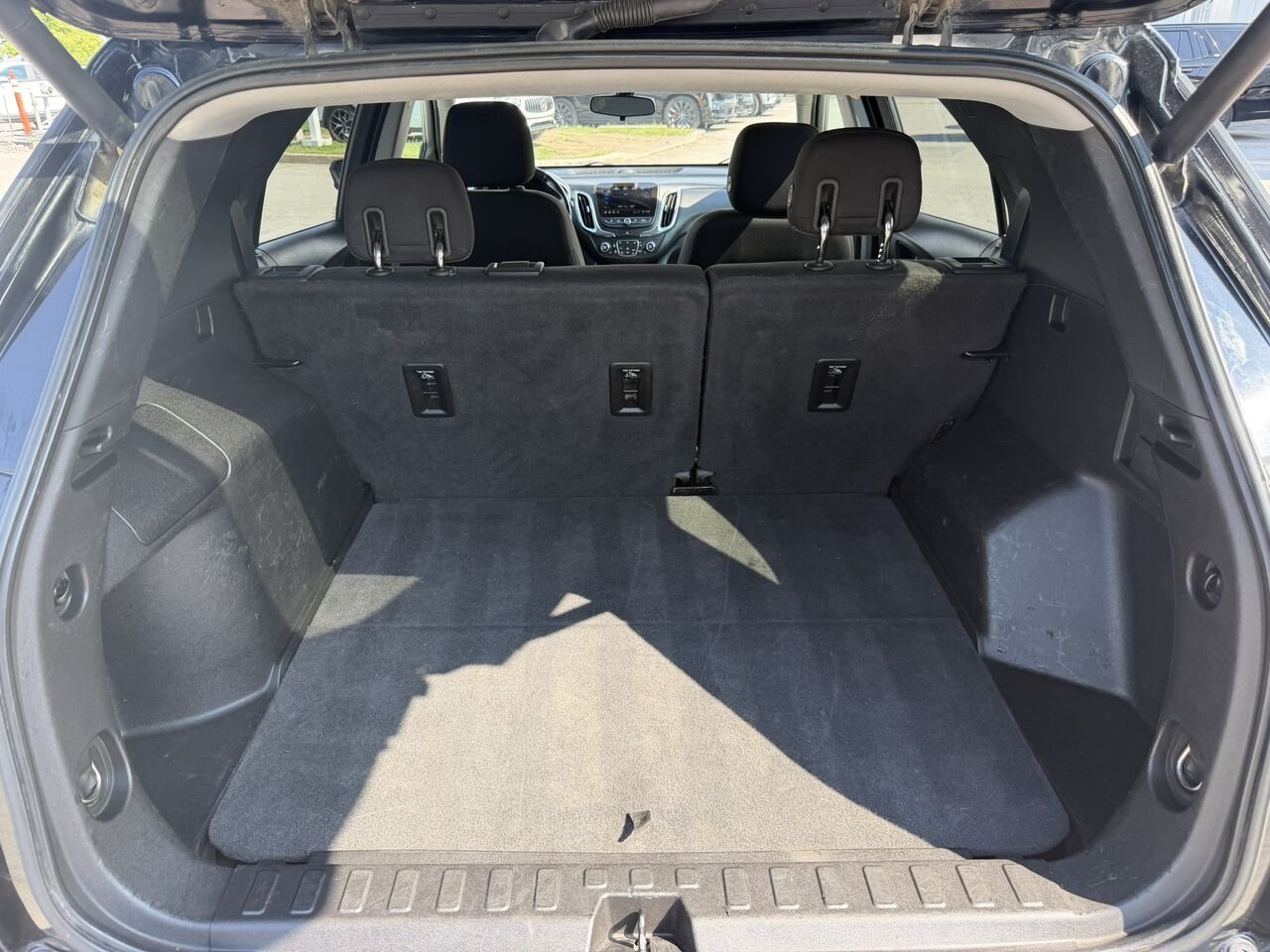 2019 Chevrolet Equinox REDLINE EDITION AWD 2LT Black Laval - photo #27