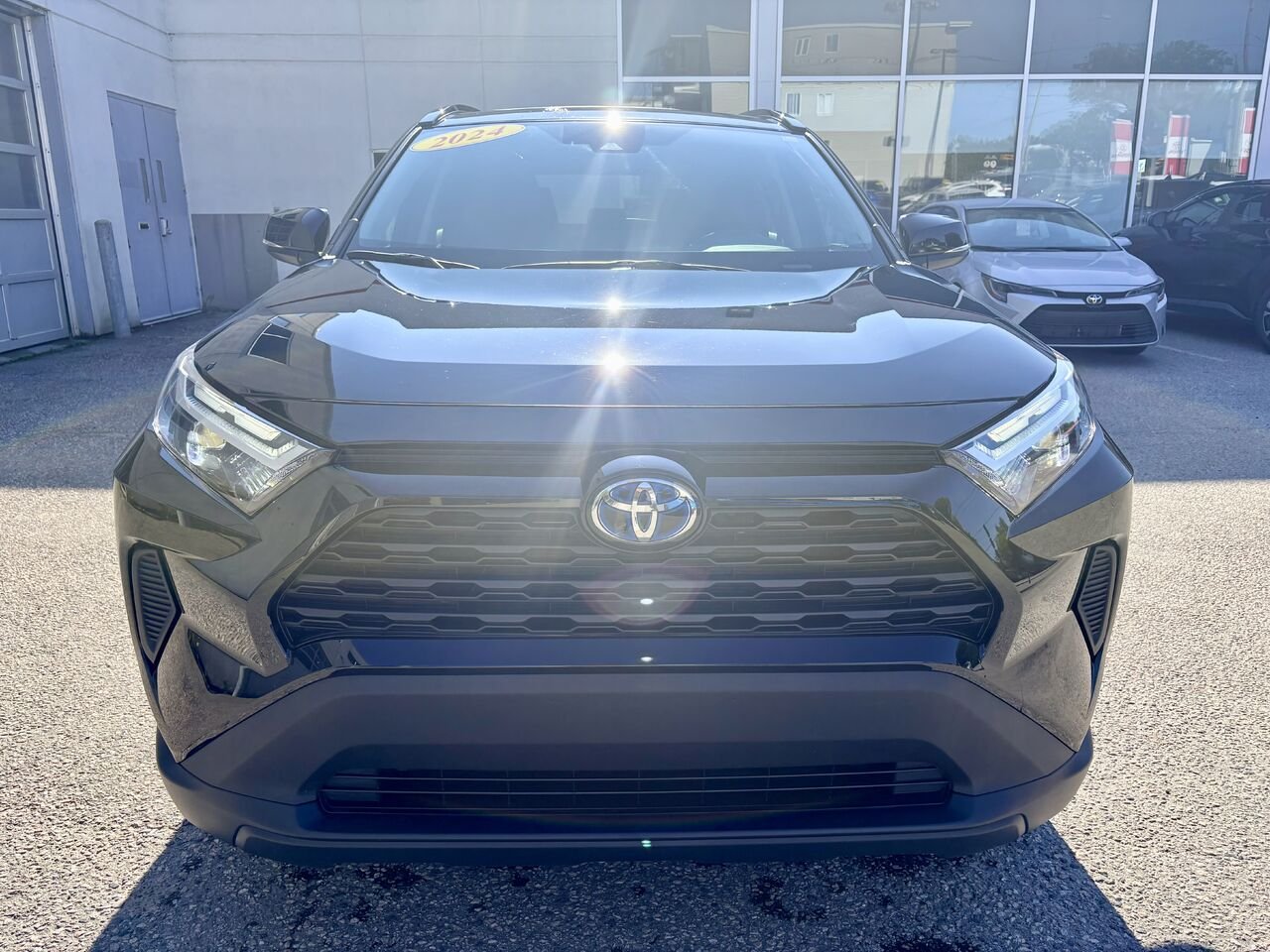 2024 Toyota RAV4 Black Mont-Laurier - photo #5