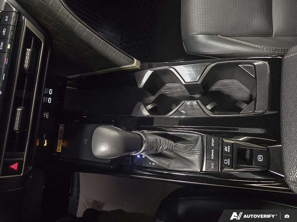 2025 Toyota Camry S2502111 | XLE Blue Edmonton - photo #17