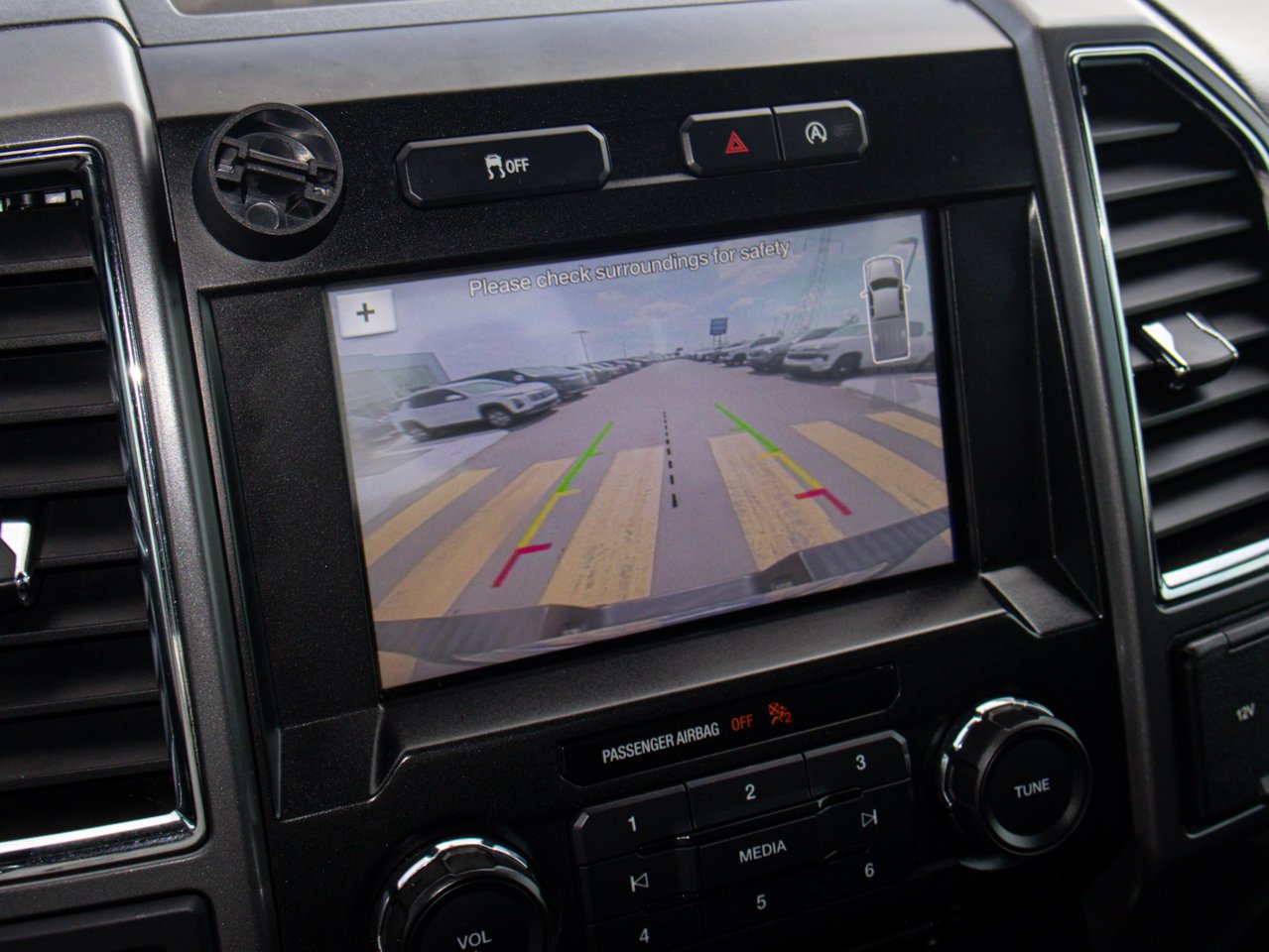 2016 Ford F-150 4WD SuperCrew 145 XLT Black Sherwood Park - photo #24