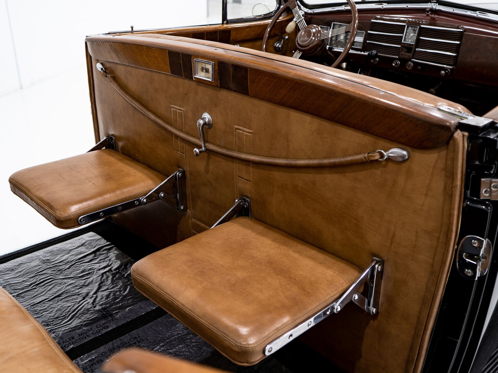 Cadillac Series 90 **PRICE IN USD**1 of 13 V16 1938 Noir Montréal - photo #59