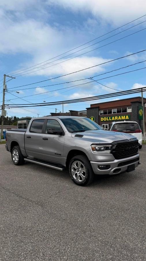 RAM 1500 2023 Gris Lac Mégantic - photo #4