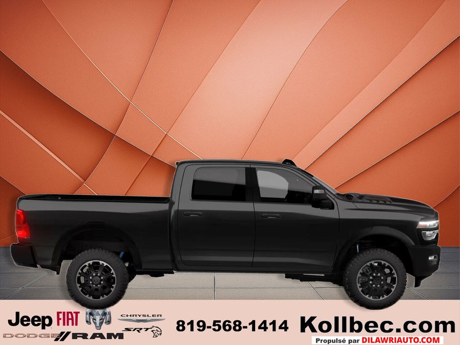 RAM 2500 2026 2026 Couche nacrée cristal noir étincelant