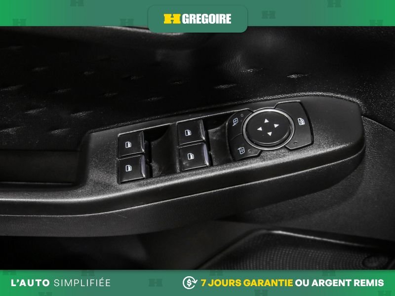 2020 Ford Escape White Laval - photo #16
