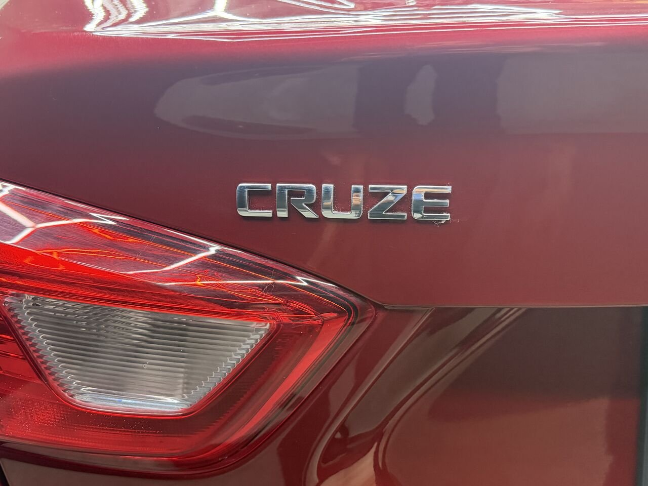 2019 Chevrolet Cruze Red Blainville - photo #6