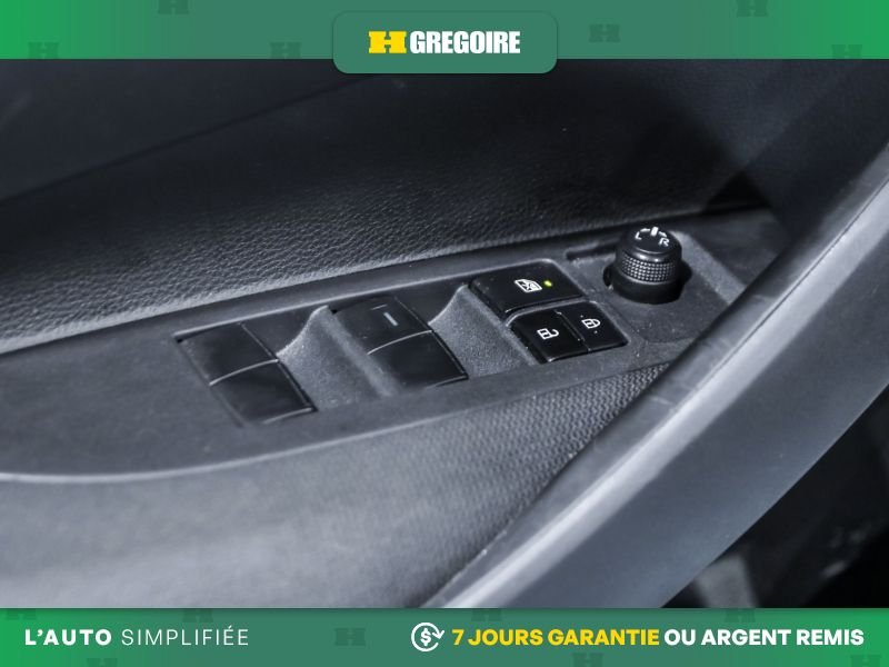 Toyota Corolla 2023 Argent Saint-Eustache - photo #15