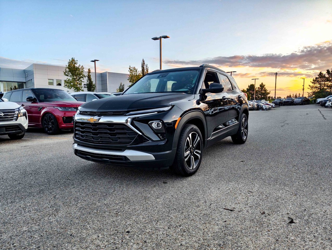 2024 Chevrolet Trailblazer FWD 4dr LT Black Sherwood Park - photo #3
