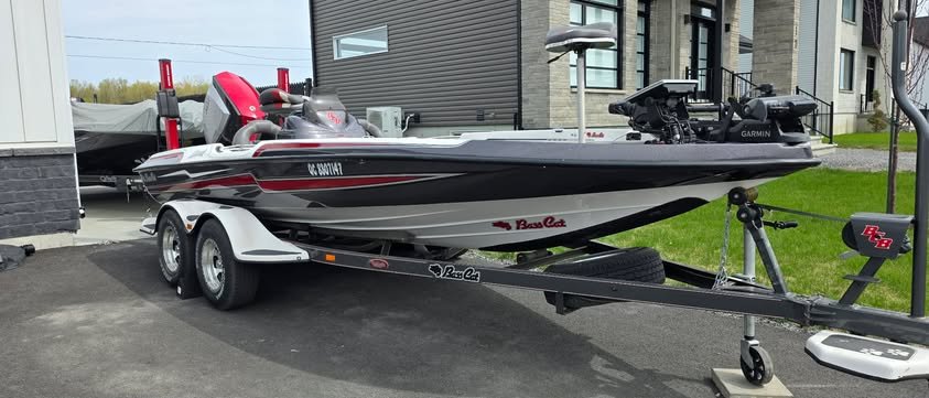 2017 BASS CAT CARACAL 2017 Red