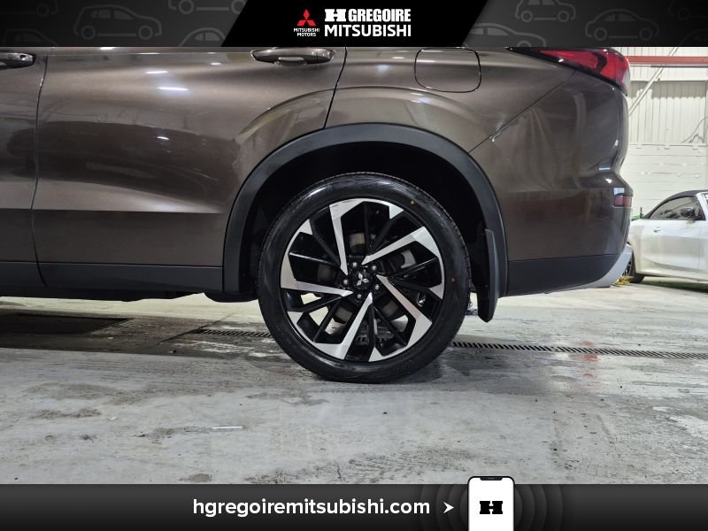 2023 Mitsubishi Outlander Plug-In Hybrid Bronze Blainville - photo #11