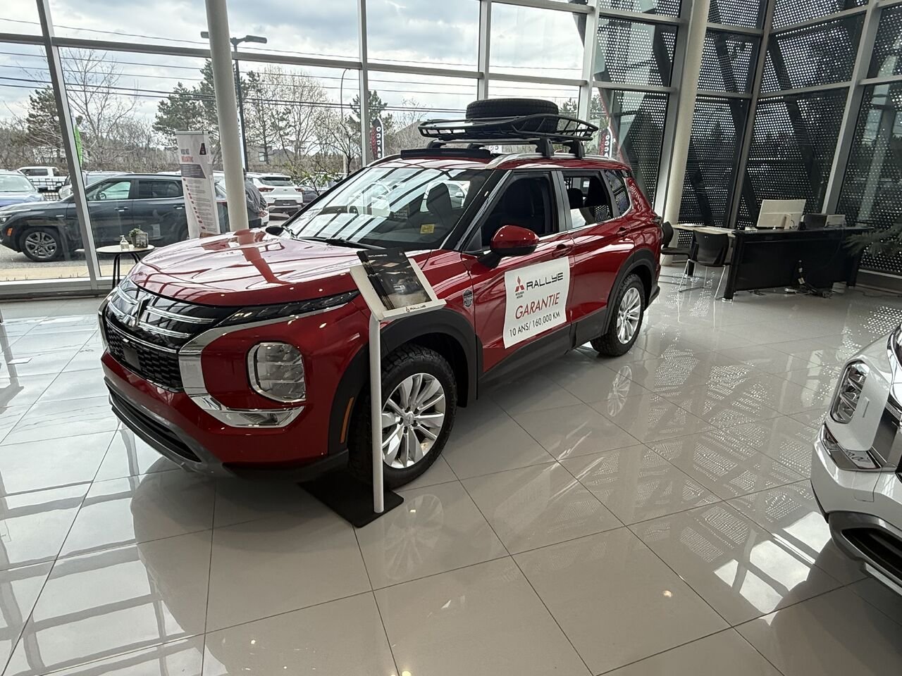MITSUBISHI Outlander 2026 Rouge diamant Gatineau - photo #2