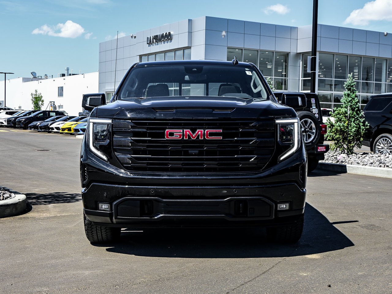 2024 GMC Sierra 1500 4WD Crew Cab 147 Elevation Black Sherwood Park - photo #2