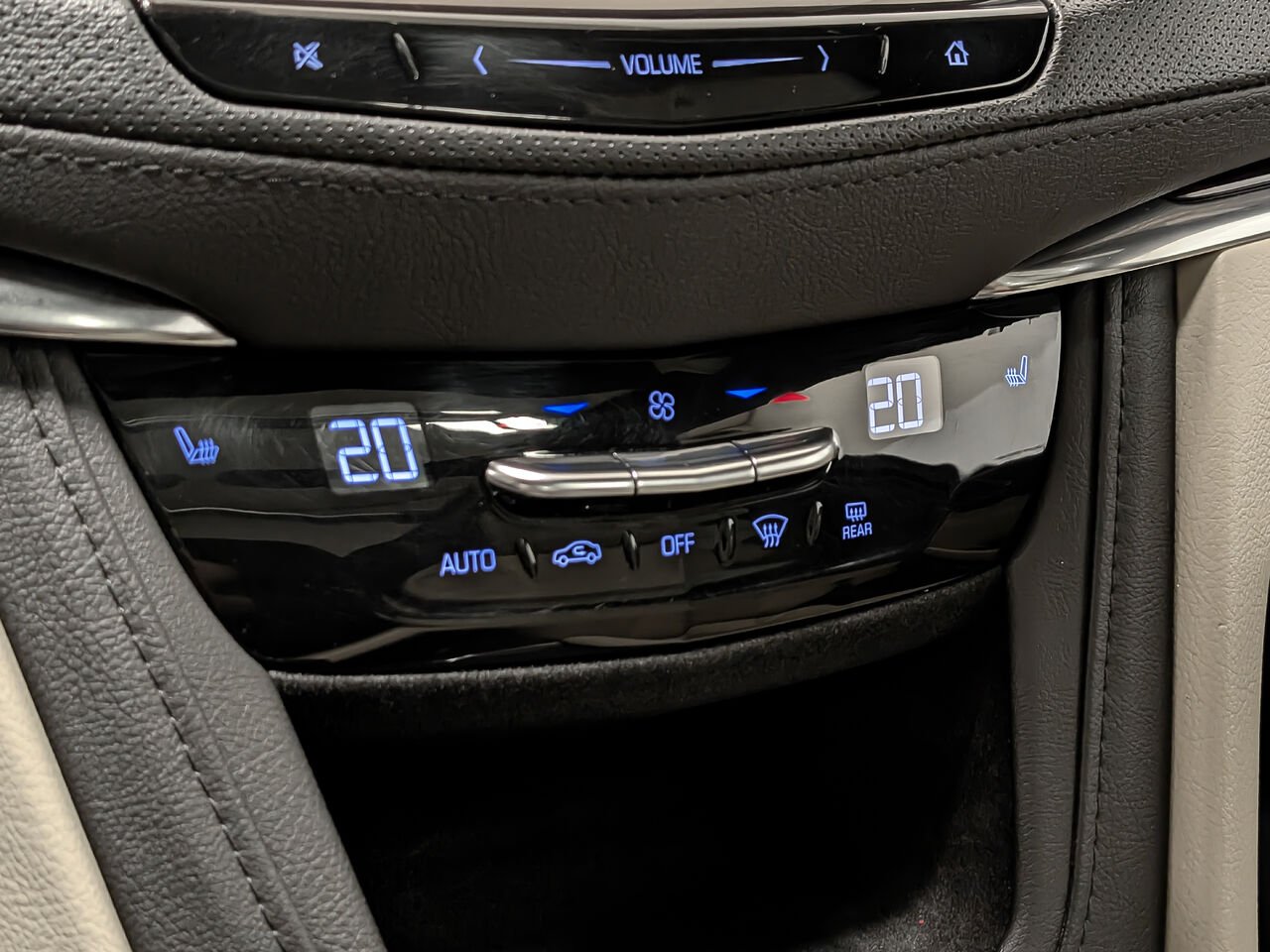 CADILLAC XT5 LUXURY Luxury AWD Toit Panoramique 2019 Autre Sherbrooke - photo #18